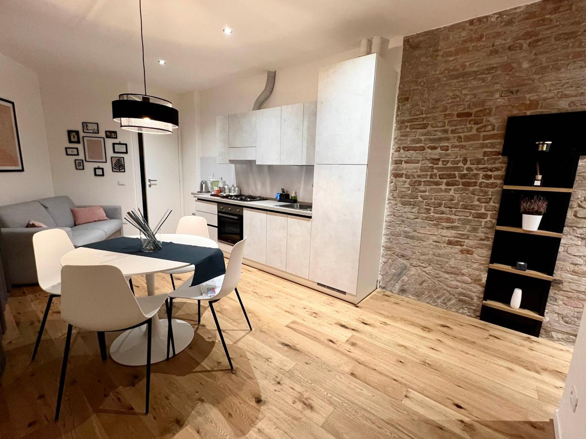 Un Nido A Mantova Historic Apt Near The Center! Екстериор снимка